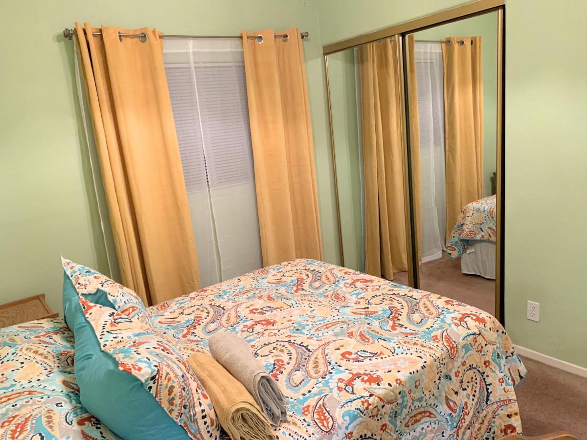 Festive Haven Room Hemet Ngoại thất bức ảnh
