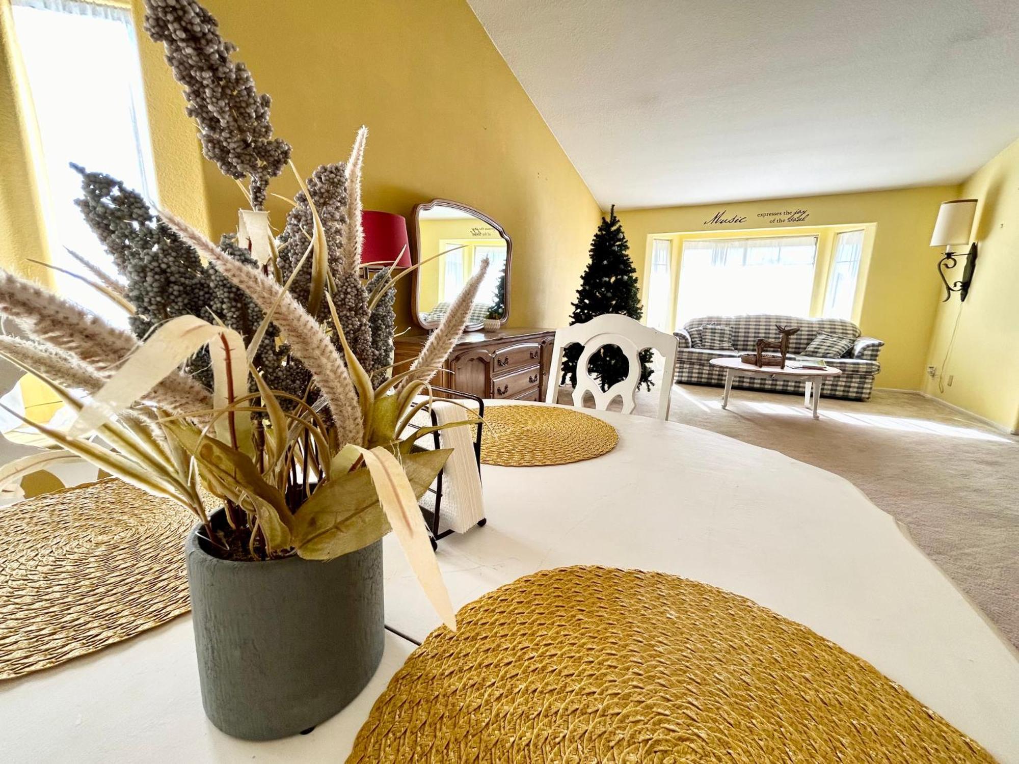 Festive Haven Room Hemet Ngoại thất bức ảnh